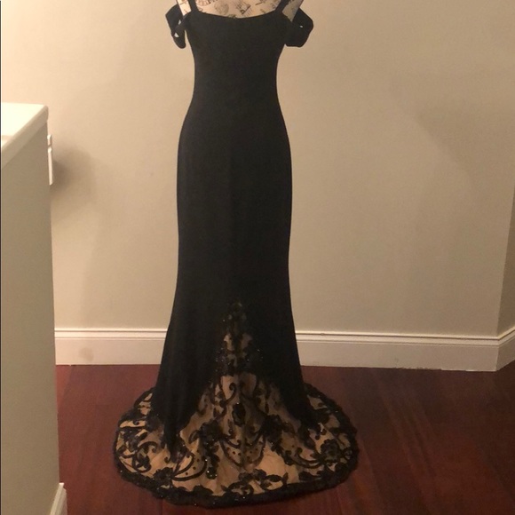 🥂Tarik Ediz black beaded gown🥂 - Picture 8 of 8